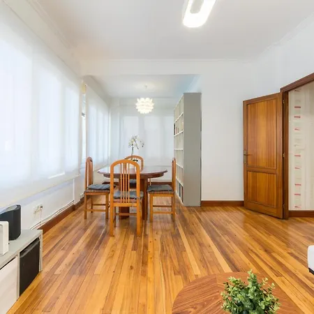 Ybarra By People Appartement